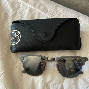 LIKE NEW Rayban sunglasses!